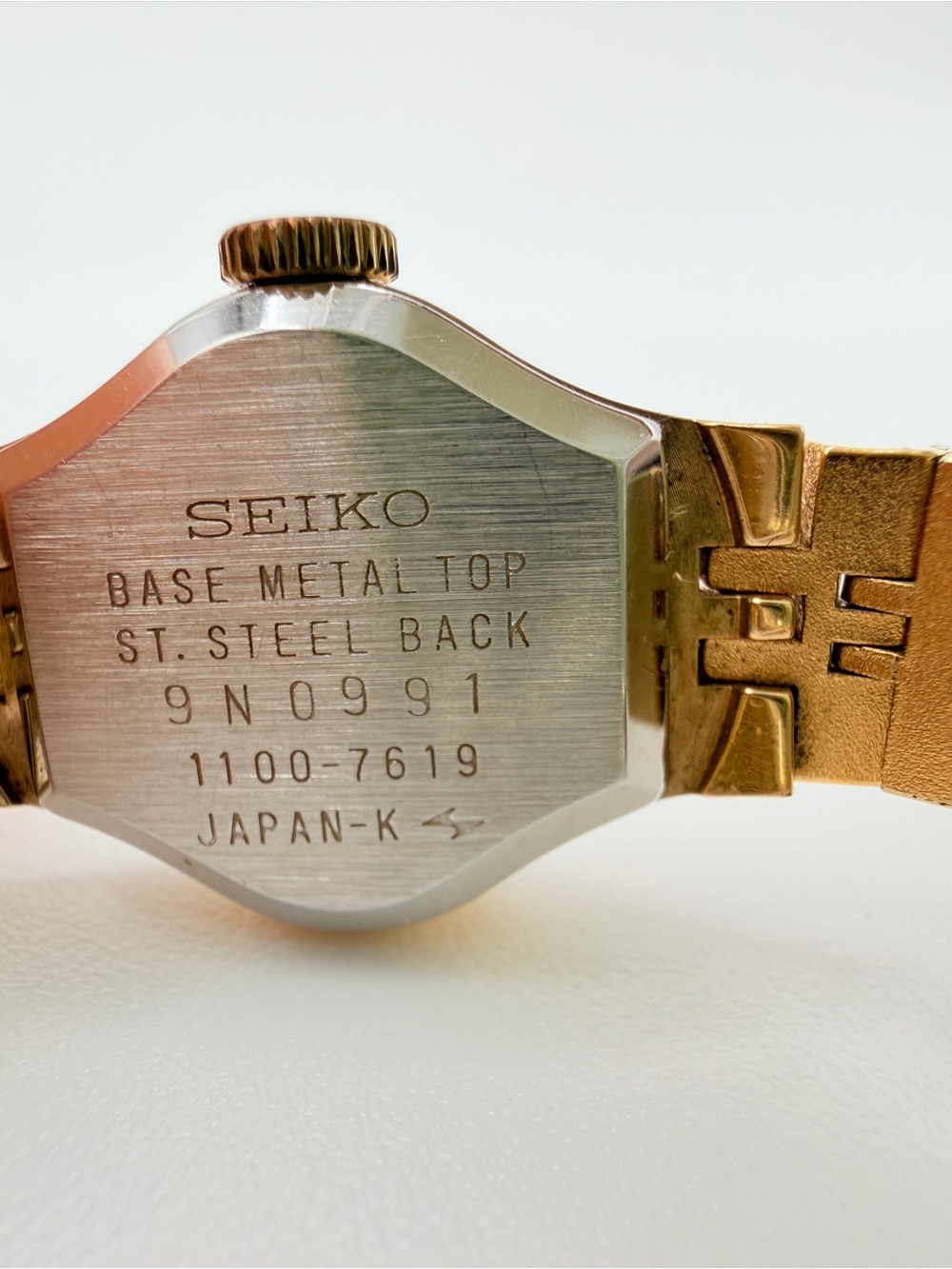 Vintage Seiko Quartz Ladies Watch Gold Tone 1100-7619 Japan w/ Box 6.5” - Picture 12 of 16